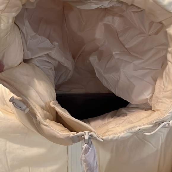 H&M Puffy Jacket 🧥 - Picture 9 of 10